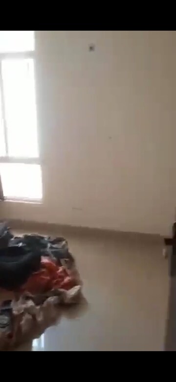 Room in 3 BHK Apartment at Supertech Ecovillage I, Sector 1 Greater Noida – for Rent