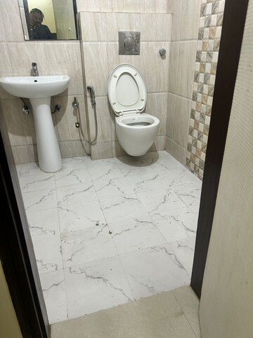 Bathroom in 4 BHK Builder Floor at Ansal Sushant Apartments, Sushant Lok I – for Rent