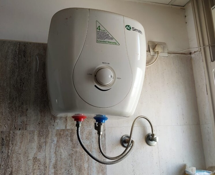 Bathroom, sushma-valencia 3 Bedroom 1800 Sq.Ft. Apartment In International Airport Road Zirakpur 9659414