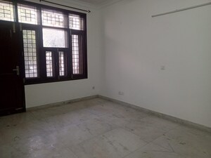 Room in 3 BHK Builder Floor at Ansal Sushant Apartments, Sushant Lok I – for Rent