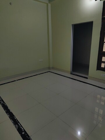 Room in 4 BHK Independent House at Kursi Road – for Sale