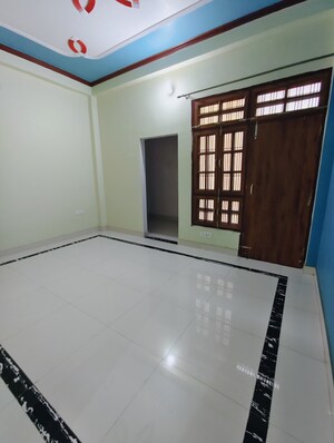 Room in 4 BHK Independent House at Kursi Road – for Sale