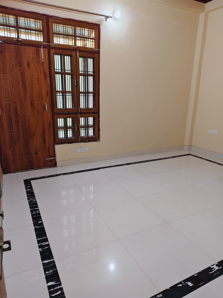 Room, kursi road 4 Bedroom 3000 Sq.Ft. Independent House In Kursi Road Lucknow 9659542