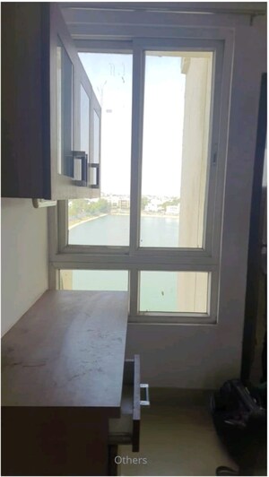 Room in 2 BHK Apartment at Gomti Nagar – for Rent