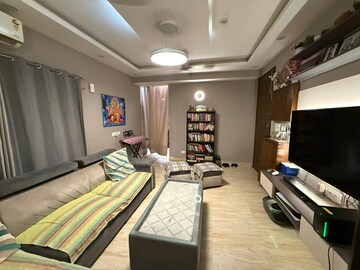 Team Area in 3.5 BHK Apartment at Town Park White Orchid, Sector 16c Greater Noida – for Sale