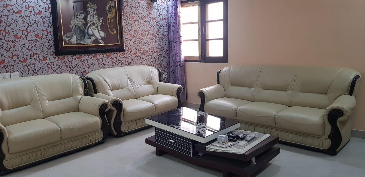3.5 BHK + Extra Room Apartment For Rent in Gomti Nagar