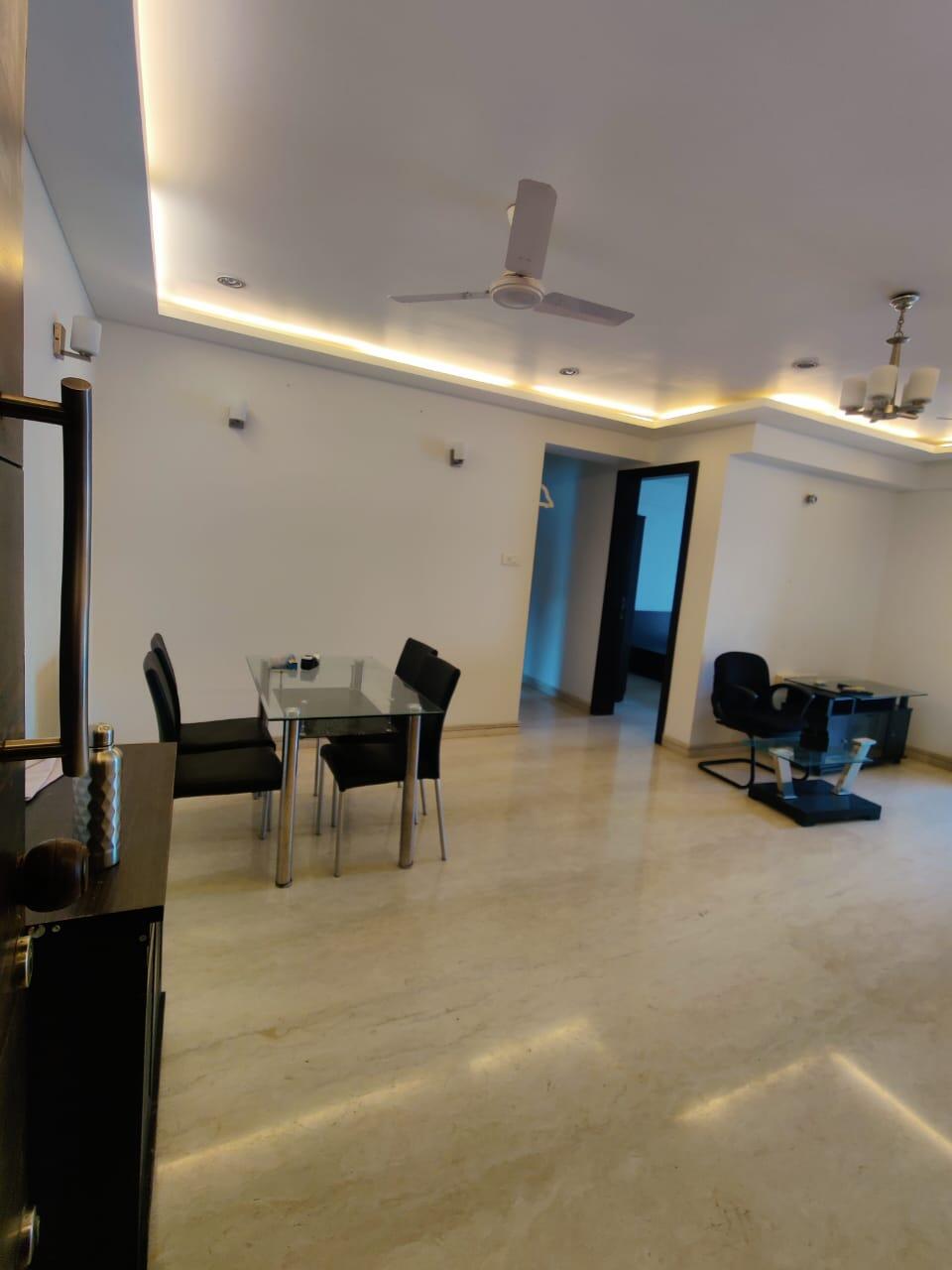 4 BHK + Servant Room Apartment For Rent in Raheja Atlantis