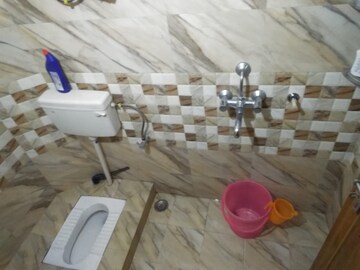 Bathroom in 3 BHK Apartment at Sunderpur – for Rent