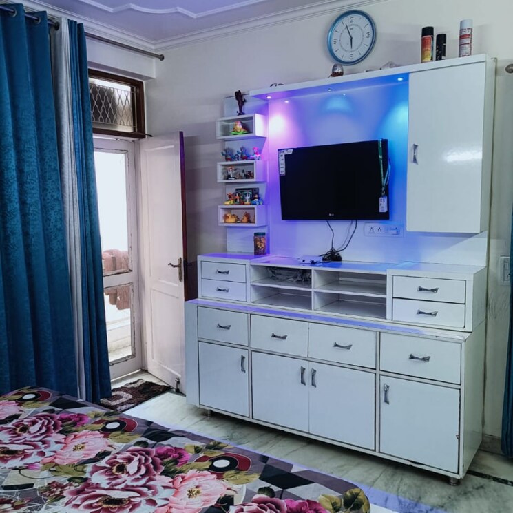 Bedroom, vikas puri 3 Bedroom 1650 Sq.Ft. Builder Floor In Vikas Puri Delhi 9659941