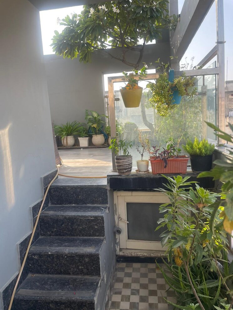 Balcony, omkar-royal-nest 4 Bedroom 3223 Sq.Ft. Penthouse In Tech Zone 4 Greater Noida Greater Noida 9659891