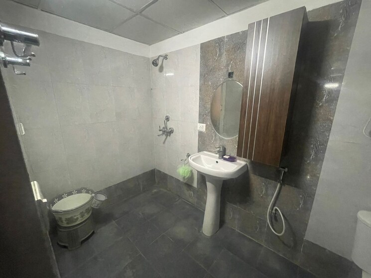Bathroom, omkar-royal-nest 4 Bedroom 3223 Sq.Ft. Penthouse In Tech Zone 4 Greater Noida Greater Noida 9659891
