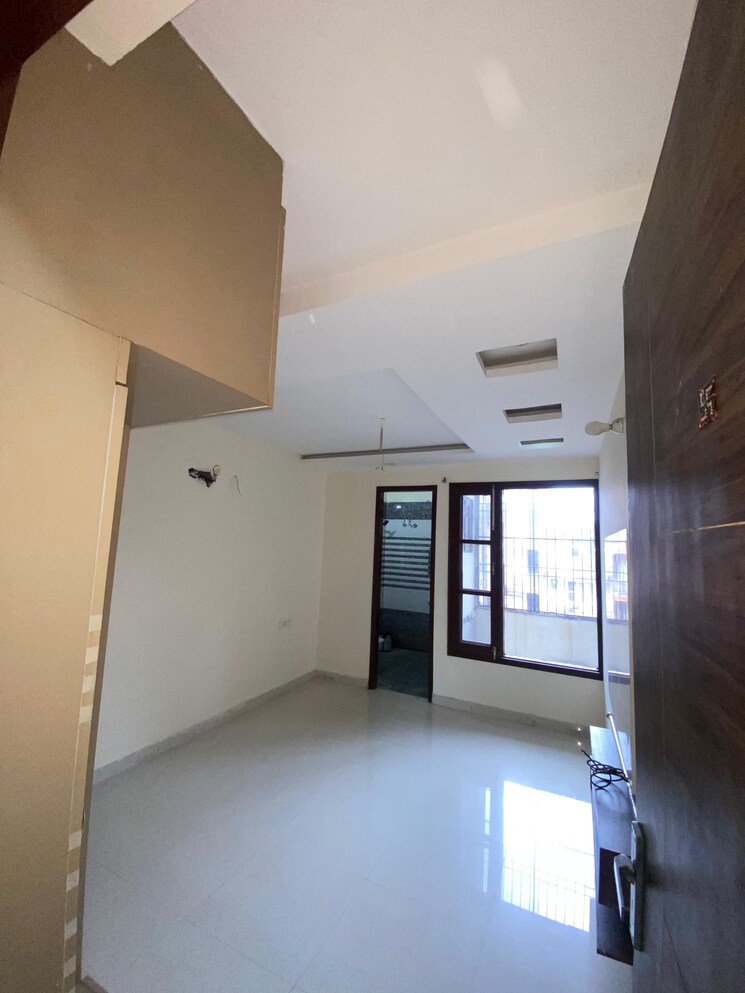 Room, sector 6 3 Bedroom 250 Sq.Yd. Independent House In Sector 6 Panchkula 9659827