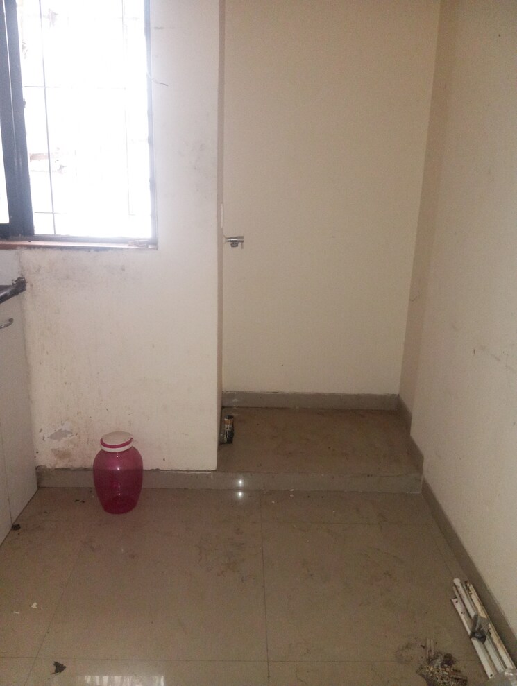 Room, puranik-hometown 1.5 Bedroom 759 Sq.Ft. Apartment In Ghodbunder Road Thane 9659951