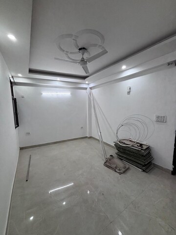 Bathroom in 1 BHK Apartment at Palm Residency Chhatarpur, Chattarpur – for Rent