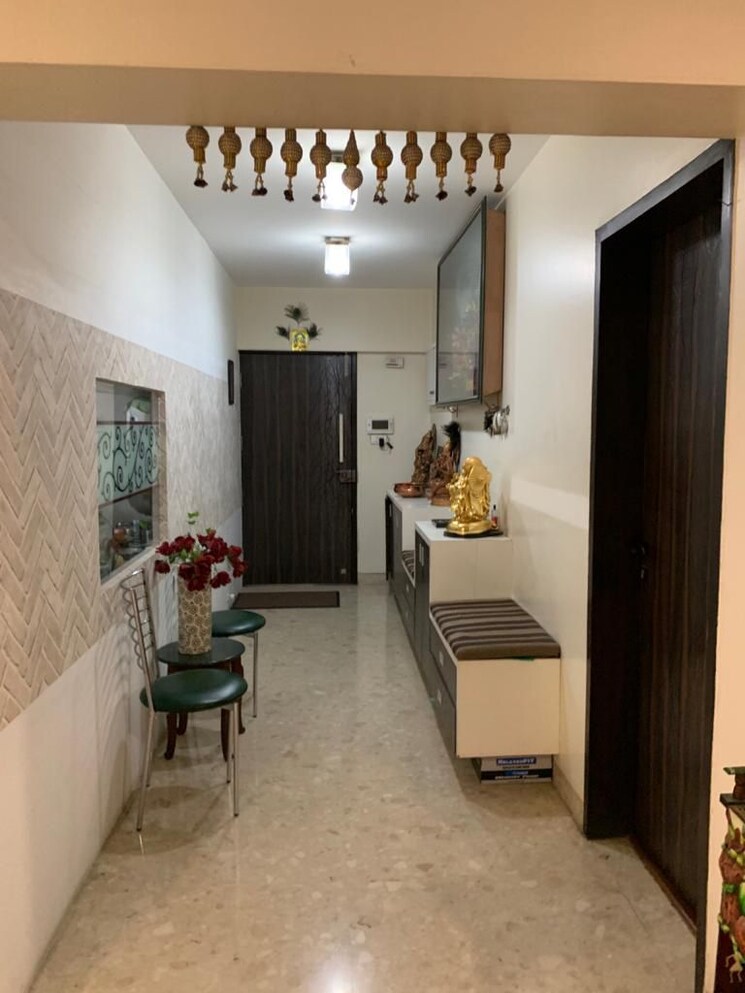 Bathroom, magarpatta-laburnum-park 4 Bedroom 2400 Sq.Ft. Apartment In Hadapsar Pune 9659952