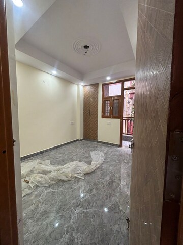Room in 1 BHK Apartment at Palm Residency Chhatarpur, Chattarpur – for Rent