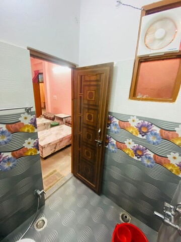 Room in  Pg at Viram Khand – for Rent