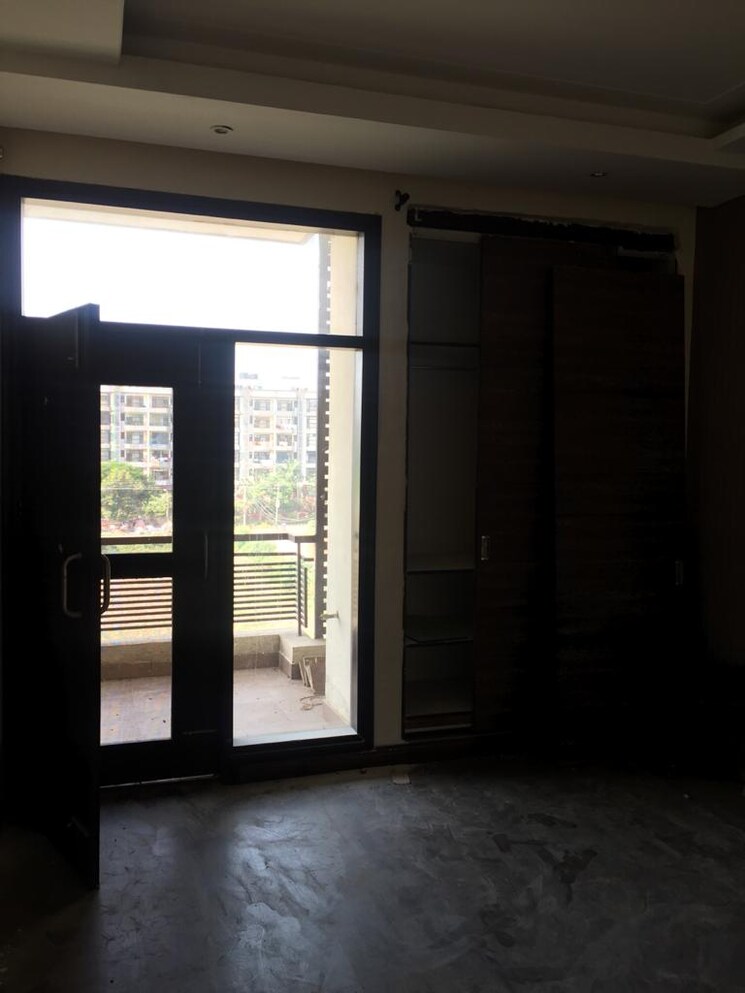 Room, pir machalla 3 Bedroom 1850 Sq.Ft. Apartment In Pir Machalla Zirakpur 9660021