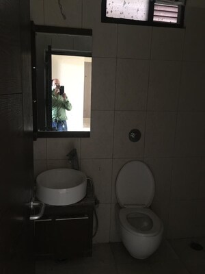 Bathroom in 3 BHK Apartment at Pir Machalla – for Rent