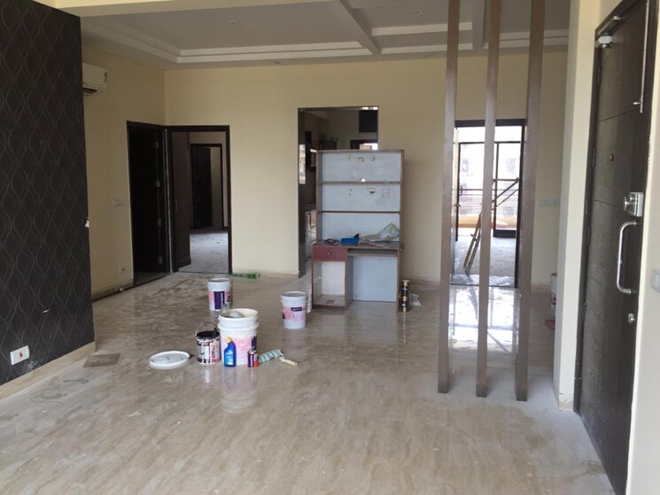 Room, pir machalla 3 Bedroom 1850 Sq.Ft. Apartment In Pir Machalla Zirakpur 9660021
