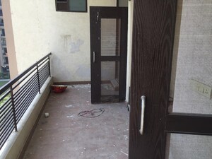 Building Lobby in 3 BHK Apartment at Pir Machalla – for Rent