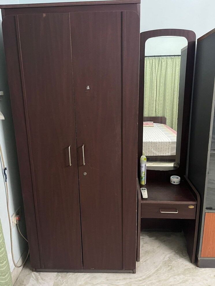 Room, golpark 2 Bedroom 1400 Sq.Ft. Apartment In Golpark Kolkata 9660031