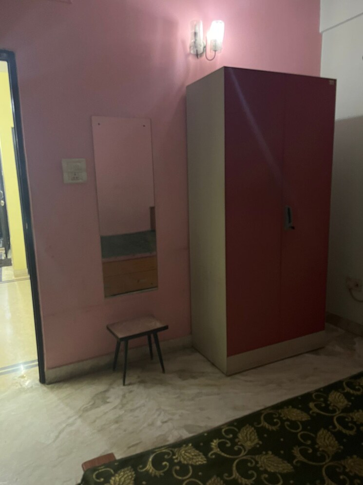 Bathroom, golpark 2 Bedroom 1400 Sq.Ft. Apartment In Golpark Kolkata 9660031