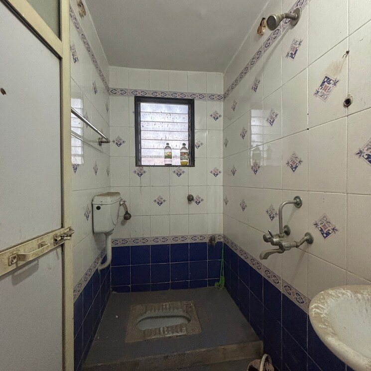 Bathroom, harpes-heaven-chs 2 Bedroom 650 Sq.Ft. Apartment In Panvel Sector 4 Navi Mumbai 9660050