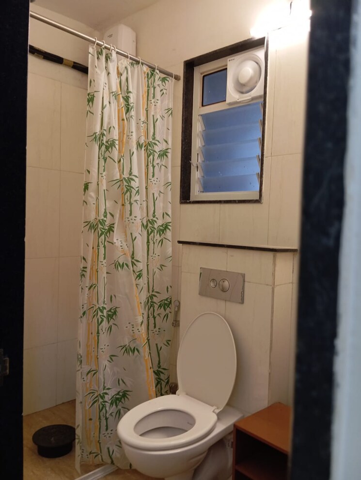 Bathroom, hinjewadi 2 Bedroom 950 Sq.Ft. Apartment In Hinjewadi Pune 9660066