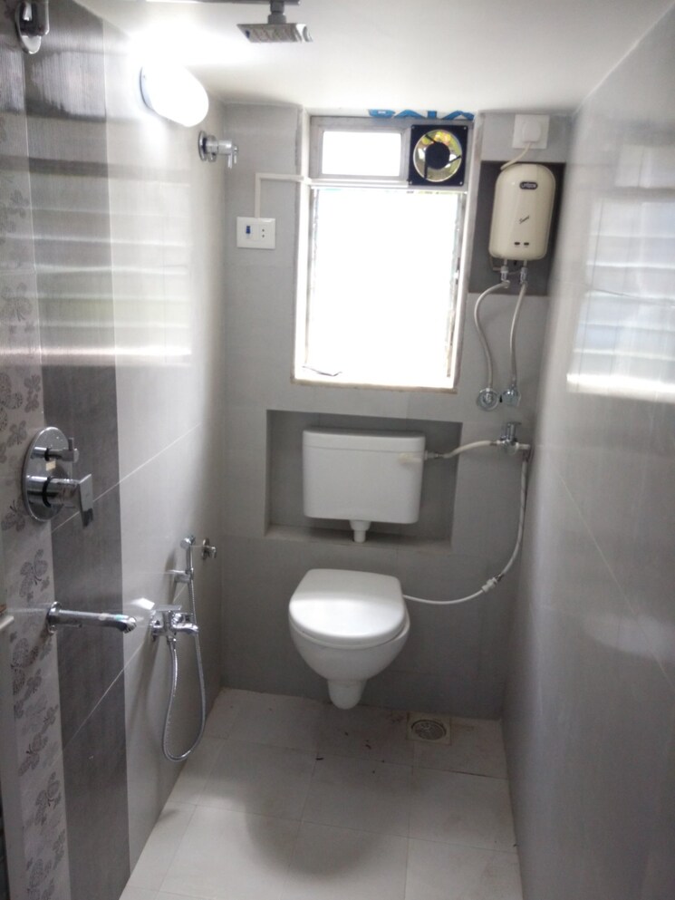 Bathroom, sonal-park-chs 1 Bedroom 450 Sq.Ft. Apartment In Bhayandar East Thane 9660141