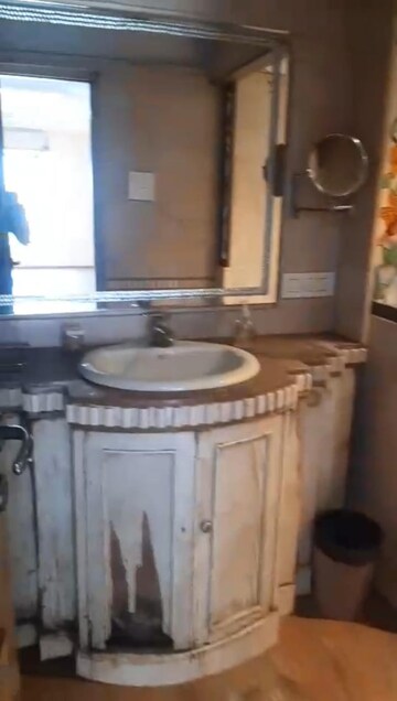  4 BHK Apartment at Ballygunge – for Sale