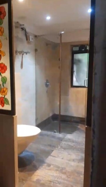 Furnished Amenities in 4 BHK Apartment at Ballygunge – for Sale