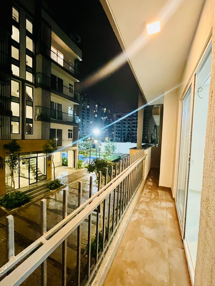 Balcony, smart-world-gems 2 Bedroom 1105 Sq.Ft. Apartment In Sector 89 Gurgaon 9660145