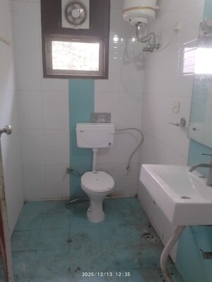 Bathroom in 3 BHK Builder Floor at Sector 40 – for Rent