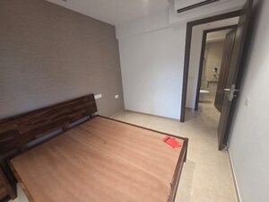 Room in 2 BHK Apartment at Hiranandani Highland, Powai – for Rent