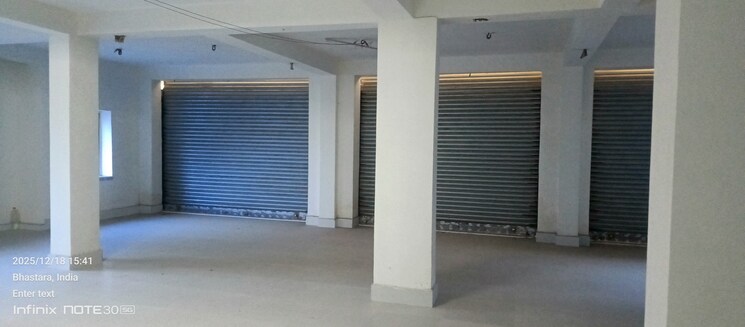 Room, rishra Commercial Showroom 4000 Sq.Ft. In Rishra Kolkata 9660296