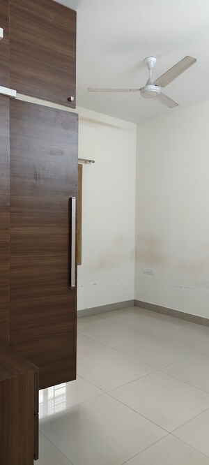 Room in 2 BHK Apartment at Halasuru – for Rent