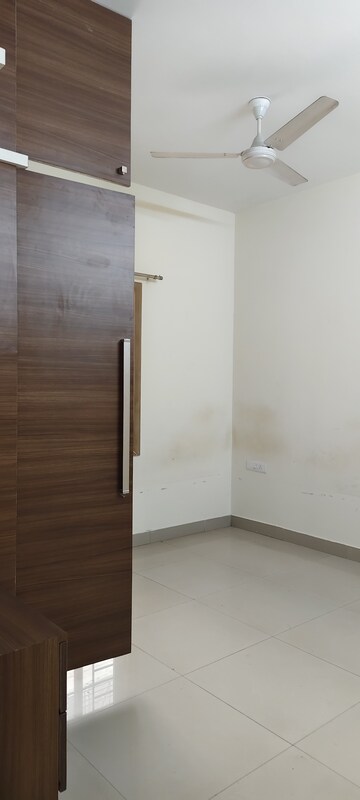 Room in 2 BHK Apartment at Halasuru – for Rent