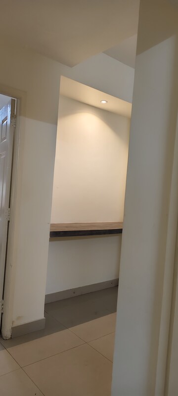 Furnished Amenities in 2 BHK Apartment at Halasuru – for Rent