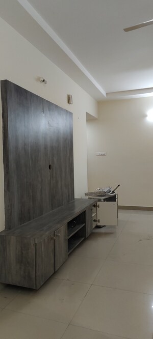 Furnished Amenities in 2 BHK Apartment at Halasuru – for Rent