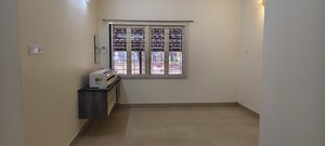 Room in 2 BHK Apartment at Halasuru – for Rent