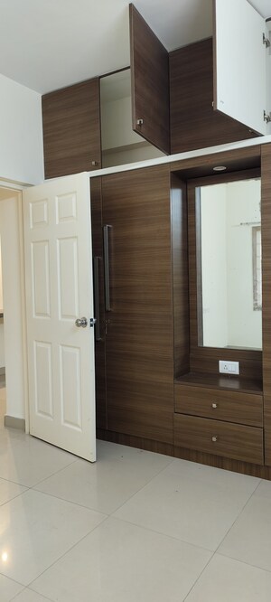 Room in 2 BHK Apartment at Halasuru – for Rent