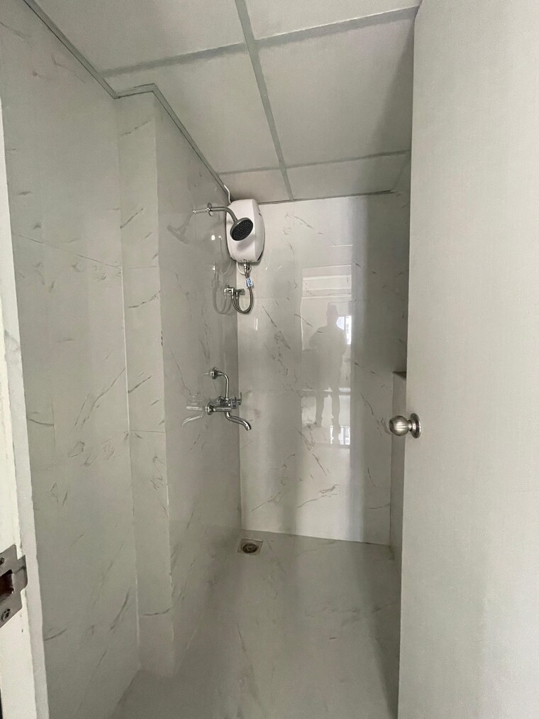 Bathroom, runwal-gardens-phase-i 1 Bedroom 353 Sq.Ft. Apartment In Dombivli East Thane 9660276