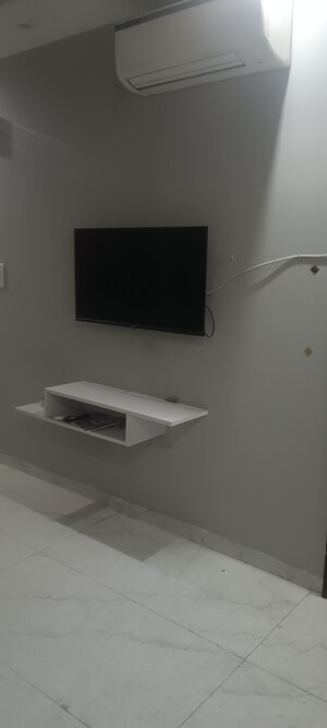 Furnished Amenities in 1 BHK Builder Floor at Sushant Lok 3, Sector 57 – for Rent