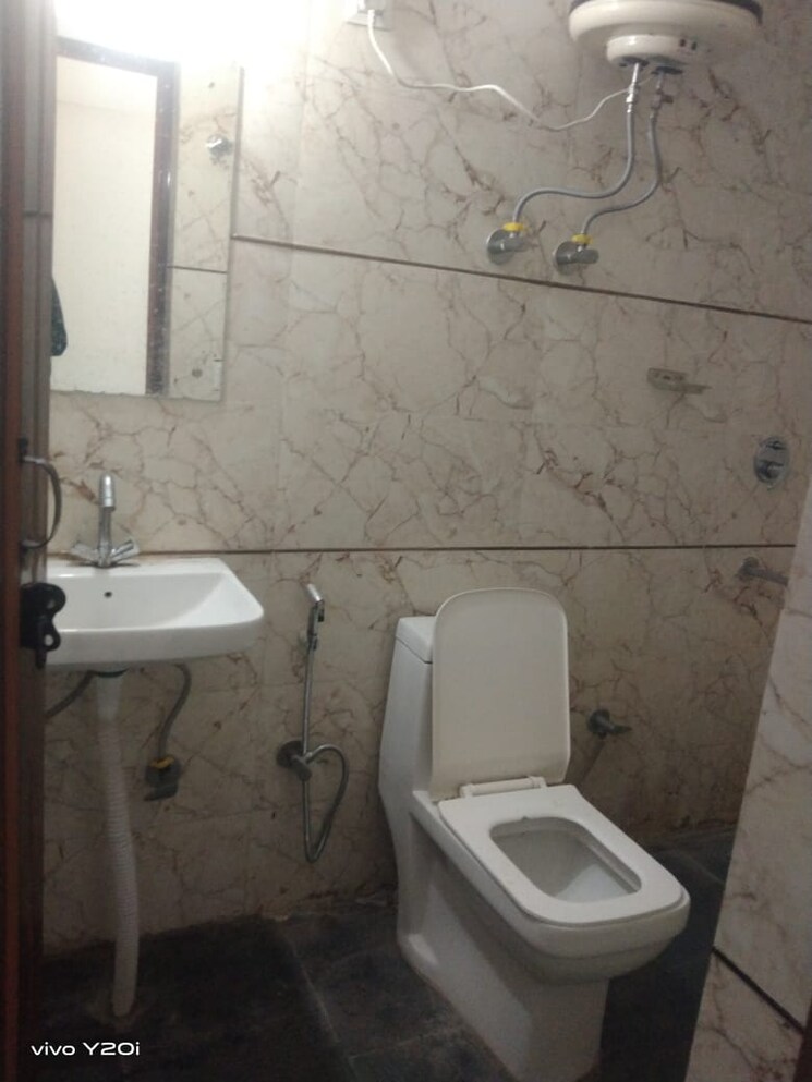 Bathroom, palm-residency-chhatarpur 1 Bedroom 500 Sq.Ft. Apartment In Chattarpur Delhi 9660417