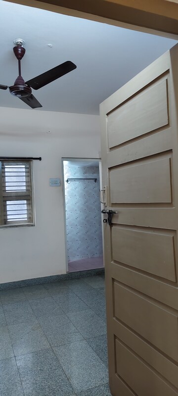 Room in 2 BHK Builder Floor at Indiranagar – for Rent