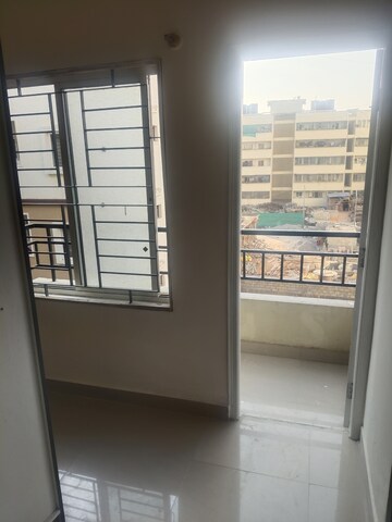 Room in 2 BHK Apartment at Krishna Residency Kadubeesanahalli, Kadubeesanahalli – for Rent