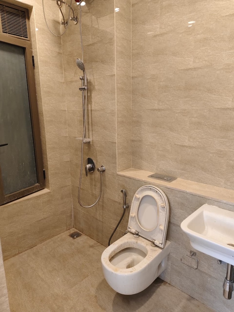 Bathroom, adani-ten-bkc 2 Bedroom 800 Sq.Ft. Apartment In Bandra East Mumbai 9660469