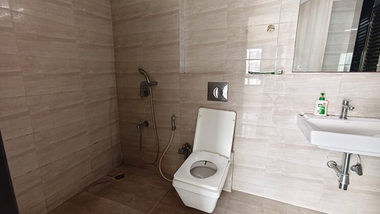 Bathroom, sadguru-complex-i 2 Bedroom 650 Sq.Ft. Apartment In Goregaon East Mumbai 9660538