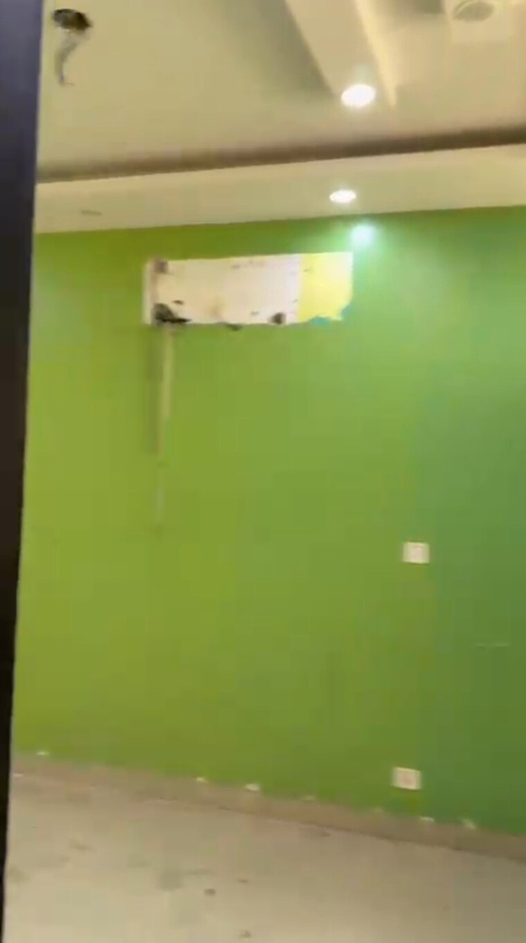 Room, srs-residency 2 Bedroom 906 Sq.Ft. Apartment In Sector 88 Faridabad 9660546